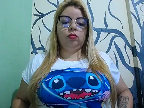 Lunay Hot online show from July 7, 2026, 12:20 pm