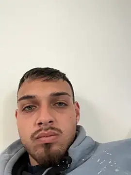Erick Santos39 online show from July 25, 2026, 8:17 pm