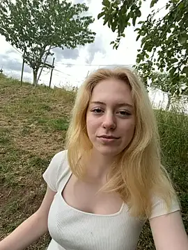 CarlottaRose online show from July 1, 2026, 12:40 pm