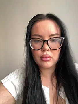 Peach-Doll online show from July 1, 2026, 6:37 am