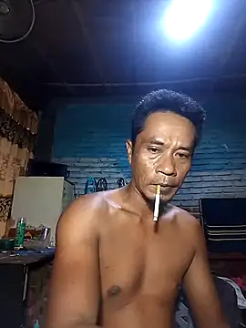 maxwel20 online show from July 12, 2026, 2:41 pm