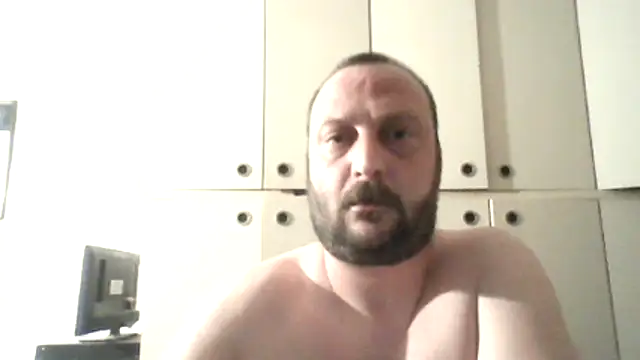 GluedWhippet online show from July 4, 2026, 8:37 pm