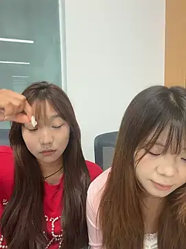 liangliang-888 online show from July 11, 2026, 7:22 am