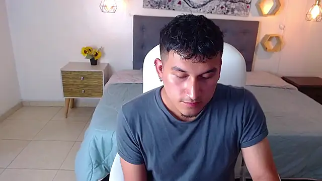 Lucas morenty online show from July 4, 2026, 7:20 pm