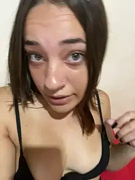 marinalopessss online show from July 3, 2026, 1:50 pm