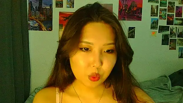 Kim Ella online show from July 30, 2026, 6:40 pm