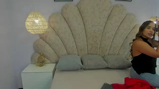 lucycarson  online show from July 9, 2026, 2:48 am