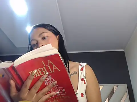 sarajohs online show from July 5, 2026, 8:27 pm