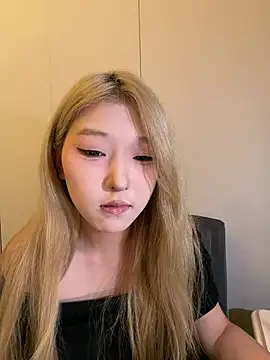 liyiyi- online show from July 6, 2026, 10:56 am