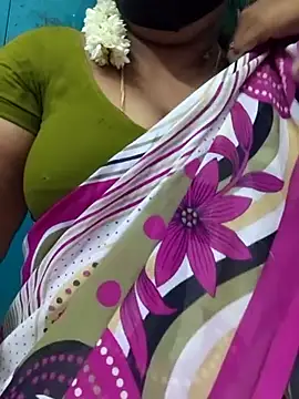 tamilrose143 online show from July 8, 2026, 12:31 pm