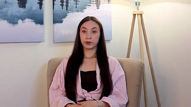 JinnyMenzella online show from July 11, 2026, 5:10 am