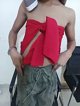 Summigay online show from July 12, 2026, 11:45 am