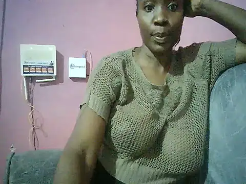 aliciacake5 online show from July 15, 2026, 6:24 pm