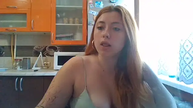 HottieLinaa online show from July 21, 2026, 7:22 am
