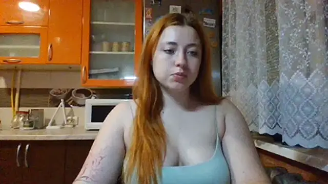 HottieLinaa online show from July 21, 2026, 8:33 pm