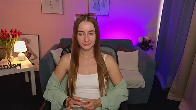 IrisBloomm online show from July 9, 2026, 12:31 pm