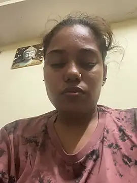 Diamond-girl143 online show from July 11, 2026, 5:37 pm