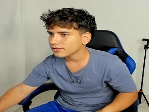 johhan bigcock online show from July 10, 2026, 3:11 am