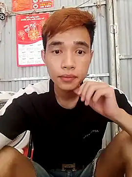 Locphuq online show from July 12, 2026, 9:11 am
