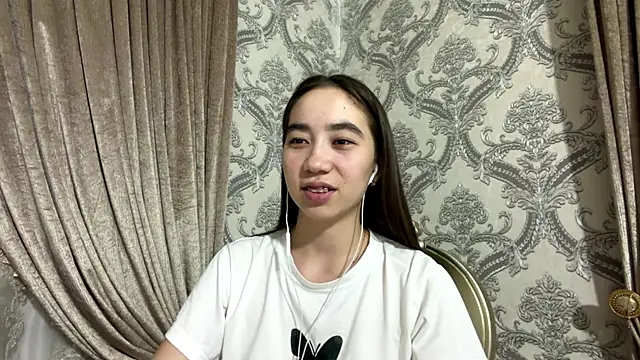 cocoSharms online show from July 19, 2026, 3:05 pm