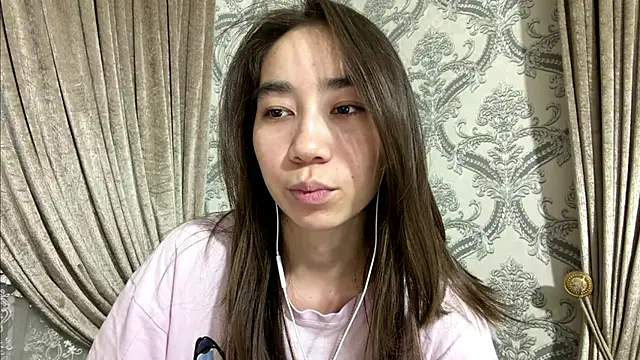 cocoSharms online show from July 21, 2026, 4:09 pm