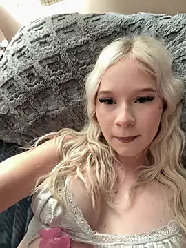 Chloebabyluv online show from July 14, 2026, 1:08 am