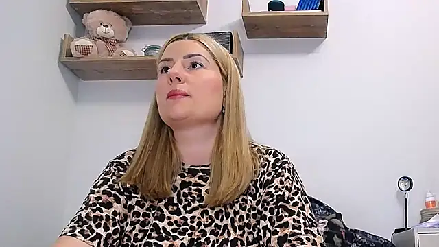 alisenties online show from July 24, 2026, 2:37 pm