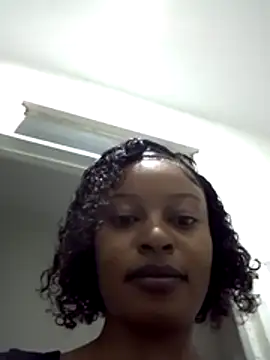 Evvi online show from July 25, 2026, 7:44 pm