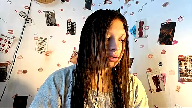 EvitaHibbets online show from July 23, 2026, 8:34 am