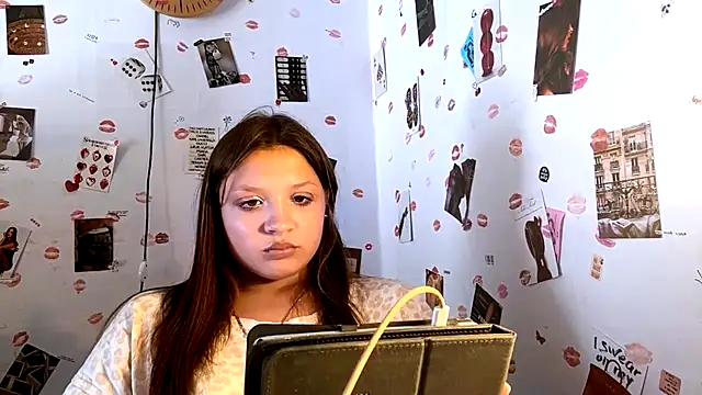 EvitaHibbets online show from July 28, 2026, 12:48 pm