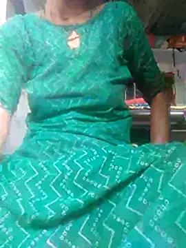 Snapshot of Aradhna-104 chatting on August 6, 2026, 4:14 am Aradhna-104 online show from August 6, 2026, 4:14 am