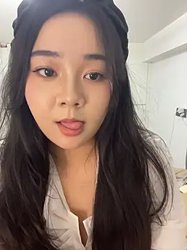 Snapshot of Luna-girl chatting on July 23, 2026, 6:50 pm Luna-girl online show from July 23, 2026, 6:50 pm