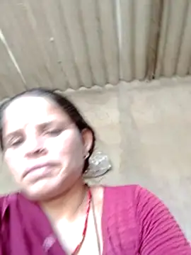 miss reena93036 online show from July 18, 2026, 6:17 am