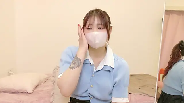 kaoruchan v online show from July 19, 2026, 9:46 am
