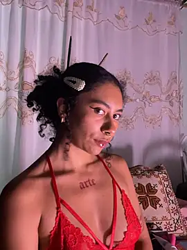 lauraaramirez online show from July 21, 2026, 4:42 pm