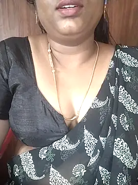 Snapshot of Tamil_hot_Shalini chatting on July 19, 2026, 10:08 am Tamil hot Shalini online show from July 19, 2026, 10:08 am