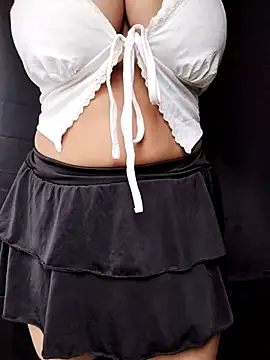 horny-sneha online show from July 17, 2026, 10:55 am