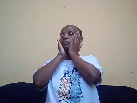 Snapshot of NakedEyez chatting on July 21, 2026, 10:28 am NakedEyez online show from July 21, 2026, 10:28 am