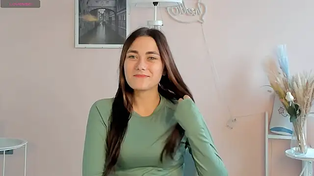 MarcellePiwowar online show from July 19, 2026, 12:09 pm