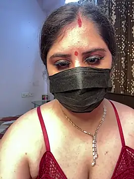 Snapshot of gurleen_kirat chatting on July 18, 2026, 6:23 pm gurleen kirat online show from July 18, 2026, 6:23 pm