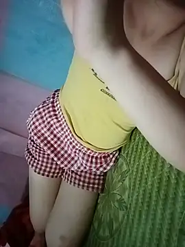 Mya-lia online show from July 27, 2026, 1:18 pm