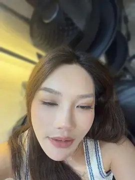 Snapshot of mimi0010 chatting on July 25, 2026, 10:35 am mimi0010 online show from July 25, 2026, 10:35 am
