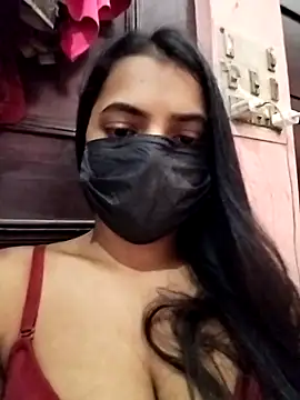 Shreya9083 online show from July 23, 2026, 8:18 pm