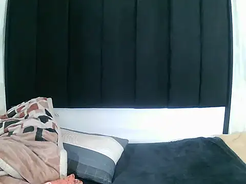 MilkBarbie online show from July 20, 2026, 12:14 am