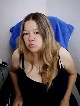 Juliamodest1 online show from July 25, 2026, 1:47 am
