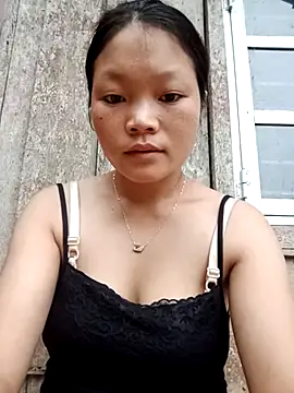 Linana cute online show from July 28, 2026, 1:12 am