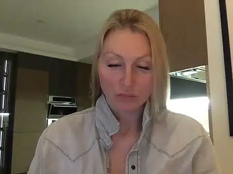 Arina01 online show from July 25, 2026, 5:43 pm