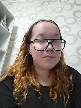FionaDior online show from July 28, 2026, 7:39 pm