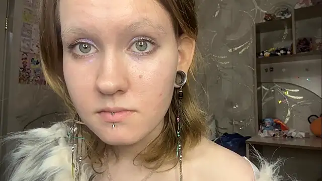 JosephineBulmer online show from July 24, 2026, 7:23 pm