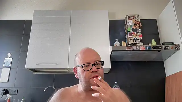 Snapshot of theitalianbear chatting on July 25, 2026, 7:39 am theitalianbear online show from July 25, 2026, 7:39 am